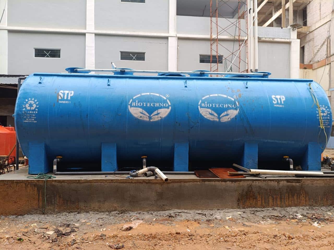 Tangki STP Biotech FRP modern untuk pengolahan limbah domestik gedung dan industri